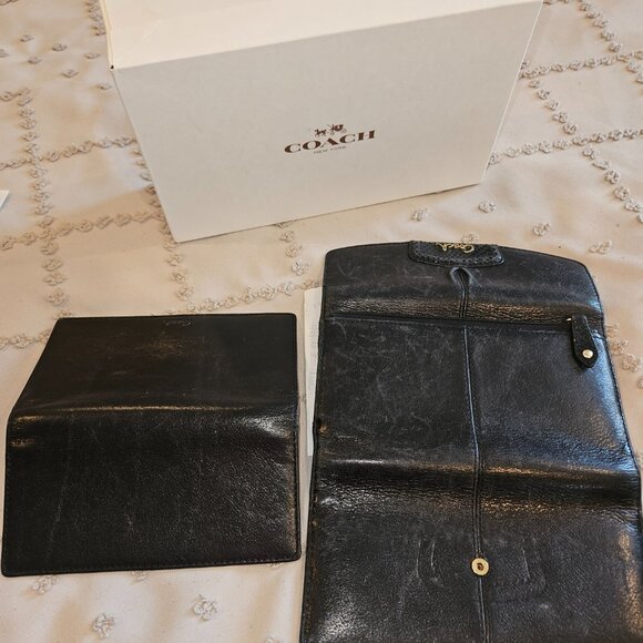 Coach Ashley Leather Black Wallet with Checkbook Cover - Picture 2 of 3